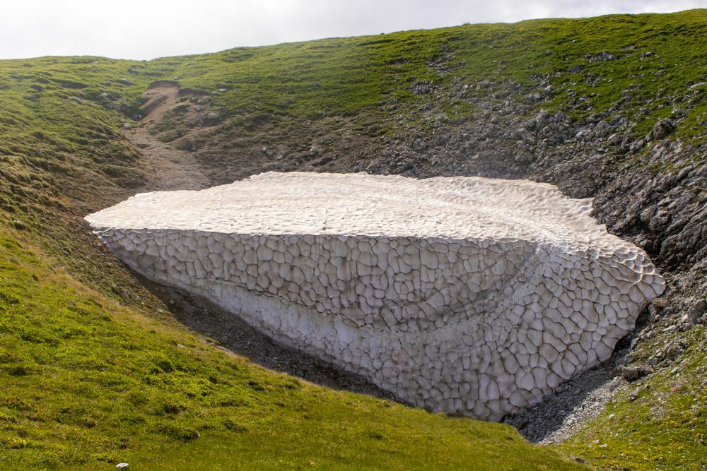 Klicke auf die Grafik für eine vergrößerte Ansicht  Name: 18 Letzte Schneereste auf der Veitsch.jpg Ansichten: 0 Größe: 178,1 KB ID: 3150898