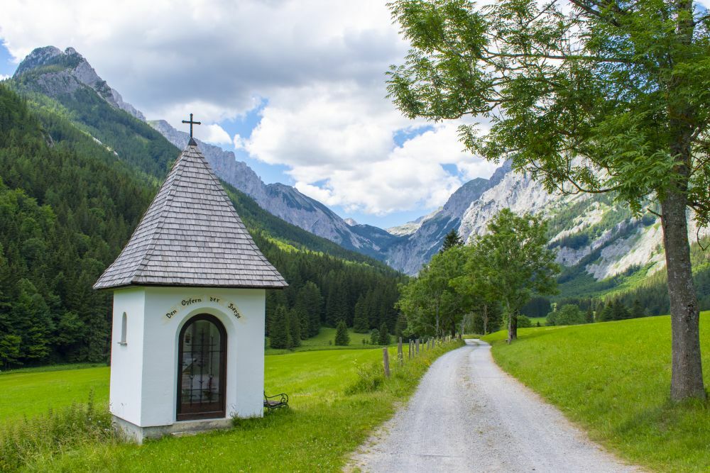 Klicke auf die Grafik für eine vergrößerte Ansicht  Name: 15 Auf dem Weg in die Hochschwabgruppe.jpg Ansichten: 0 Größe: 155,5 KB ID: 3152178