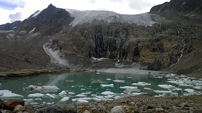 Klicke auf die Grafik für eine vergrößerte Ansicht

Name: sulzenausee_2018.jpg
Ansichten: 890
Größe: 2,27 MB
ID: 3155108