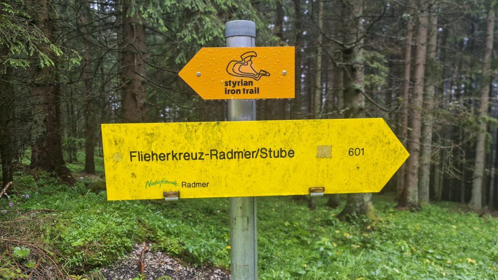 Klicke auf die Grafik für eine vergrößerte Ansicht  Name: 12 Hier geht's zum Weg durch den neuen Lahngraben.jpg Ansichten: 0 Größe: 132,1 KB ID: 3155692