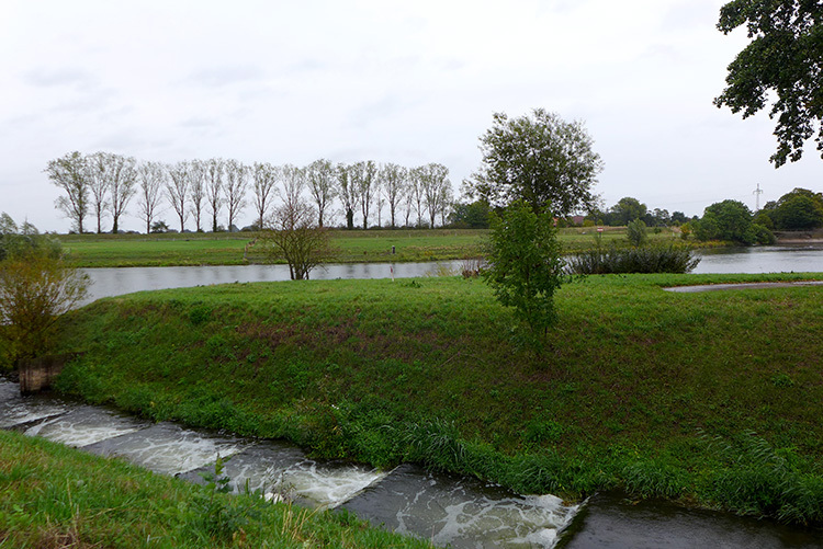 Klicke auf die Grafik für eine vergrößerte Ansicht Name: Weser_24.jpg Ansichten: 0 Größe: 202,6 KB ID: 3156394