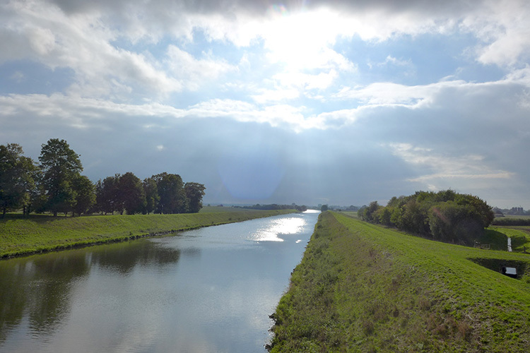 Klicke auf die Grafik für eine vergrößerte Ansicht Name: Weser_60.jpg Ansichten: 0 Größe: 128,4 KB ID: 3156793
