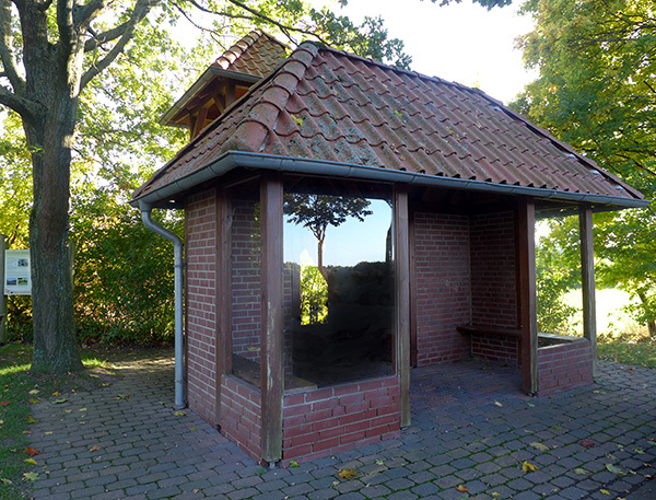 Klicke auf die Grafik für eine vergrößerte Ansicht  Name: U_Haevern_Bushaltestelle_2.jpg Ansichten: 0 Größe: 202,5 KB ID: 3159029