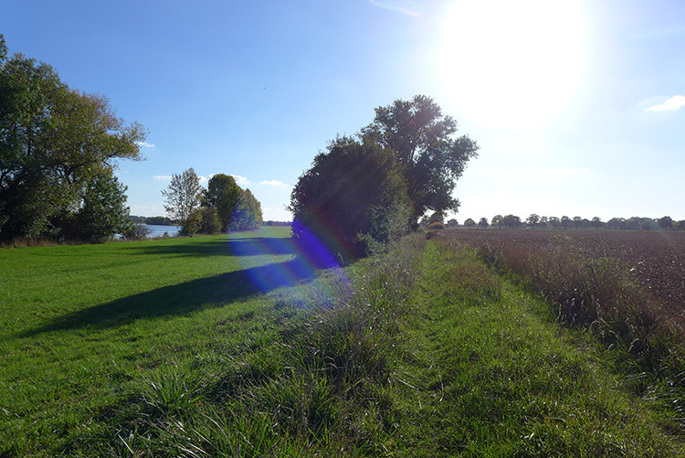 Klicke auf die Grafik für eine vergrößerte Ansicht Name: Weser_74.jpg Ansichten: 4 Größe: 201,9 KB ID: 3160295