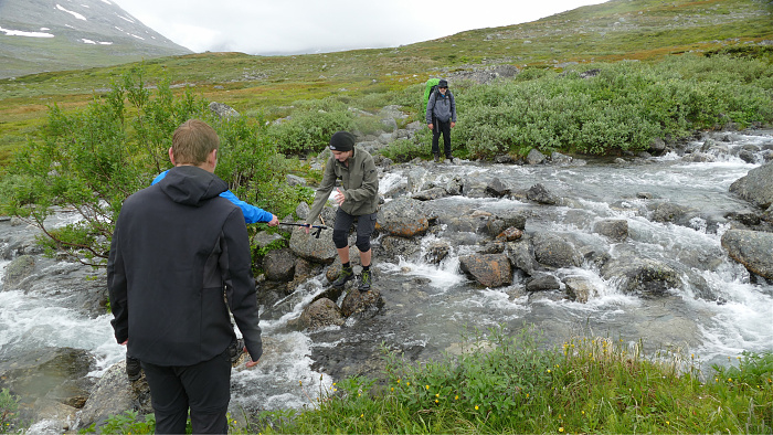 Klicke auf die Grafik für eine vergrößerte Ansicht

Name: 2022-08 Norwegen Vater-Sohn-Tour, 083_verkleinert.jpg
Ansichten: 1036
Größe: 3,77 MB
ID: 3169554