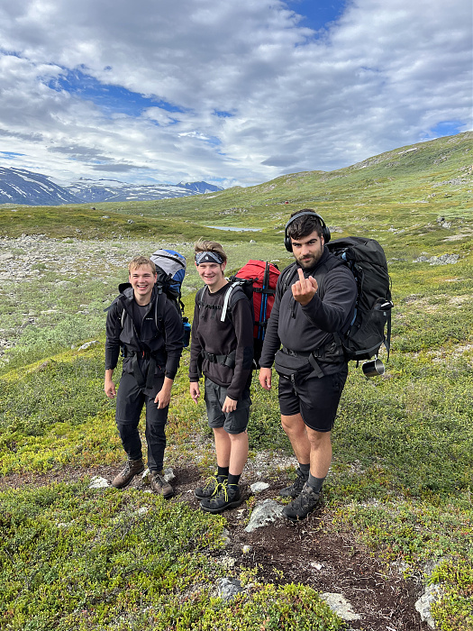 Klicke auf die Grafik für eine vergrößerte Ansicht

Name: 2022-08 Norwegen Vater-Sohn-Tour, 106.jpg
Ansichten: 883
Größe: 6,03 MB
ID: 3170356
