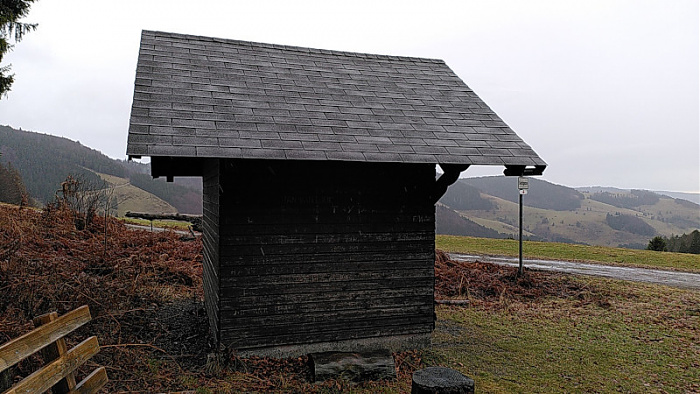 Klicke auf die Grafik für eine vergrößerte Ansicht

Name: 05.hof-eck-hütte.jpg
Ansichten: 299
Größe: 135,6 KB
ID: 3175750