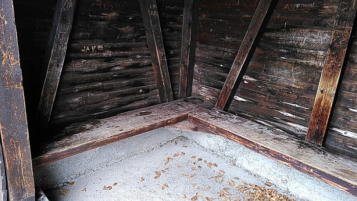 Klicke auf die Grafik für eine vergrößerte Ansicht

Name: 06.hof-eck-hütte.jpg
Ansichten: 297
Größe: 188,5 KB
ID: 3175752