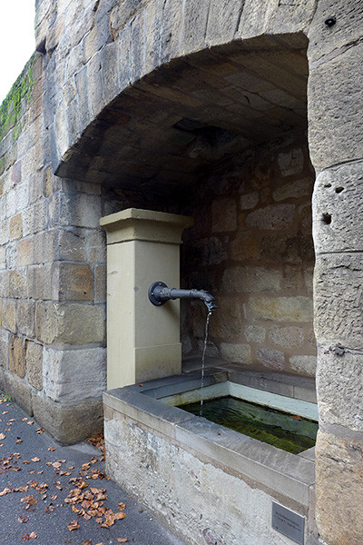 Klicke auf die Grafik für eine vergrößerte Ansicht

Name: W_Brunnen_Augustinerstrasse_2.jpg
Ansichten: 165
Größe: 113,3 KB
ID: 3176259