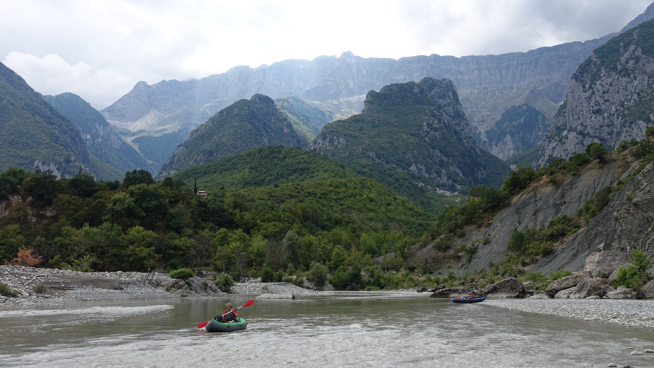 Klicke auf die Grafik für eine vergrößerte Ansicht  Name: Albania005_resize.jpg Ansichten: 0 Größe: 840,1 KB ID: 3193687