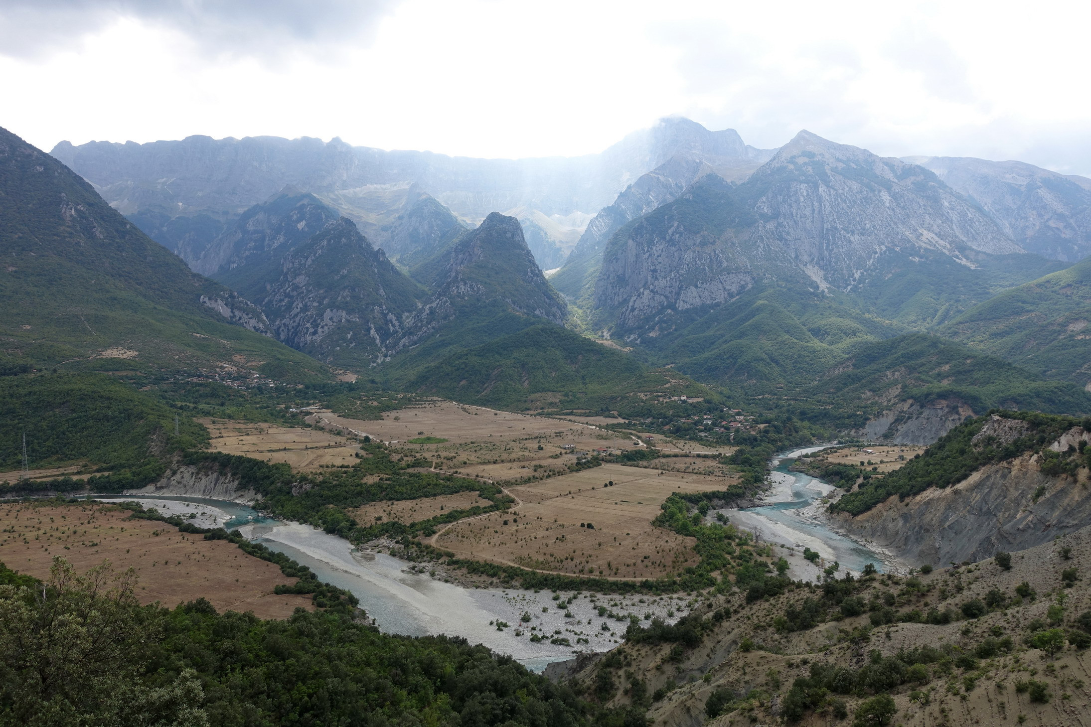 Klicke auf die Grafik für eine vergrößerte Ansicht  Name: Albania001_resize.jpg Ansichten: 0 Größe: 907,4 KB ID: 3193688