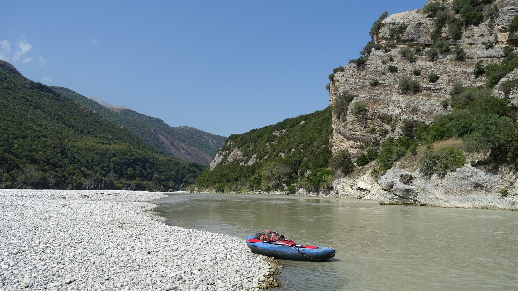 Klicke auf die Grafik für eine vergrößerte Ansicht  Name: Albania010_resize.jpg Ansichten: 0 Größe: 895,5 KB ID: 3193691