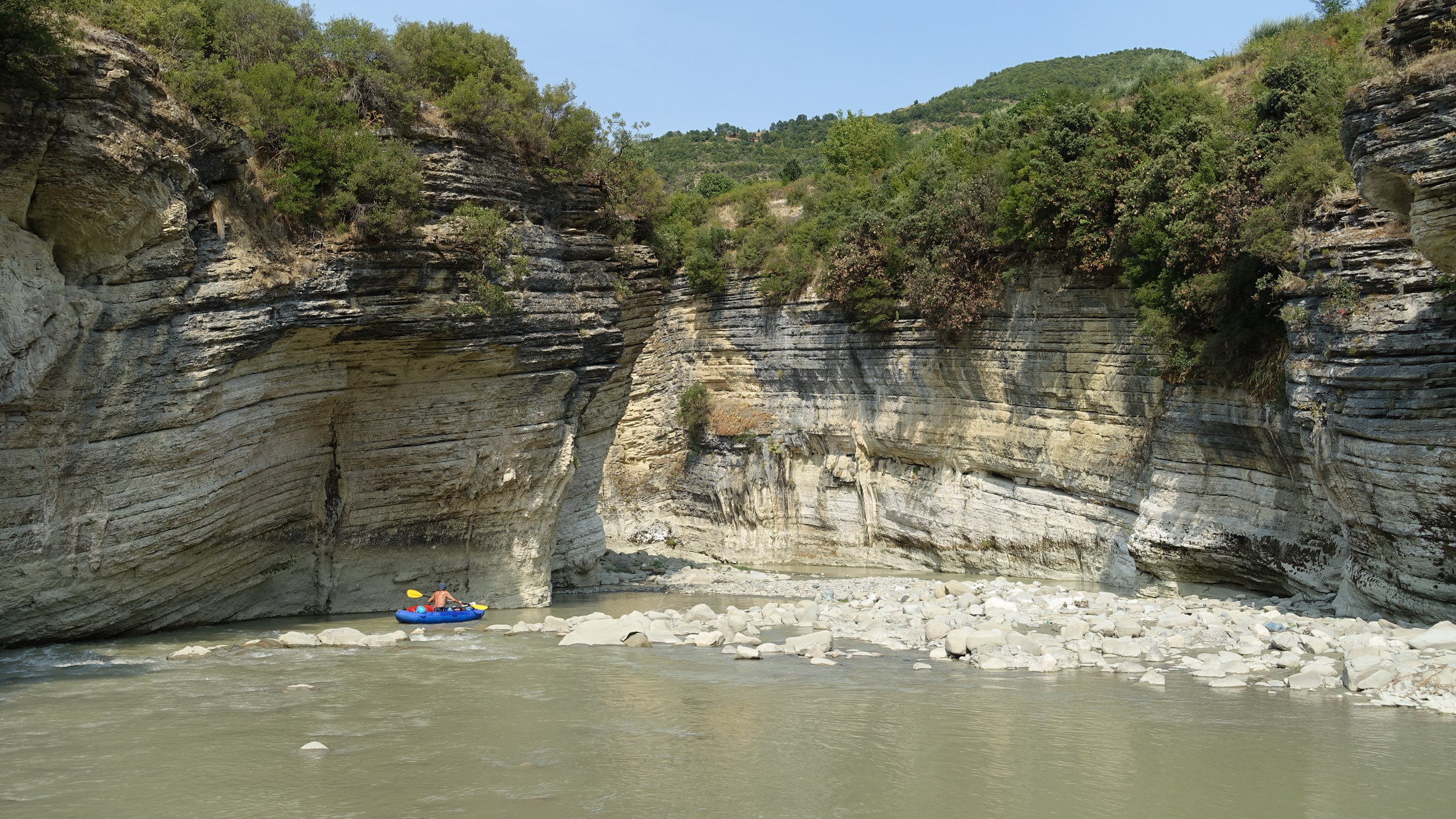 Klicke auf die Grafik für eine vergrößerte Ansicht  Name: Albania026_resize.jpg Ansichten: 0 Größe: 1,08 MB ID: 3193714