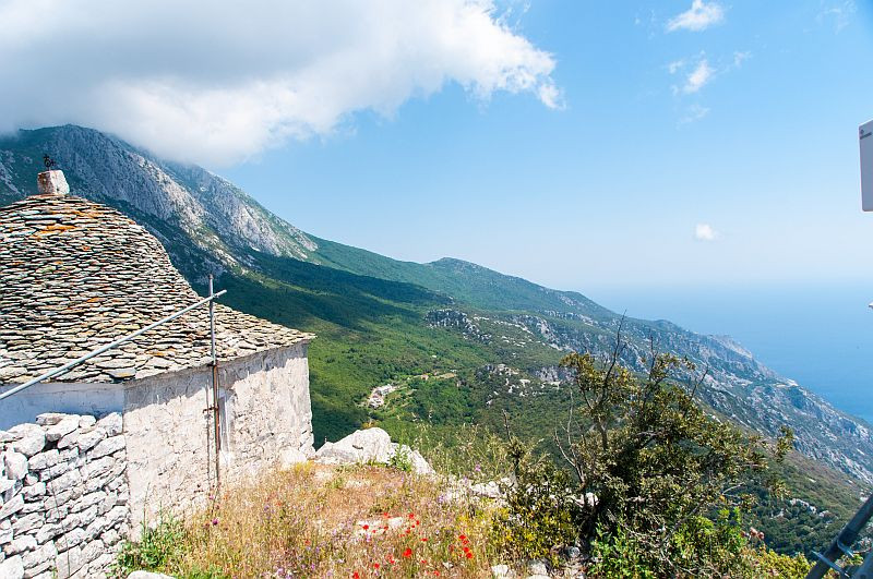 Klicke auf die Grafik für eine vergrößerte Ansicht

Name: 195 Schutzhütte in der Bauform einer orthodoxen Kapelle auf dem Profitis Ilias 01.jpg
Ansichten: 182
Größe: 186,0 KB
ID: 3199415