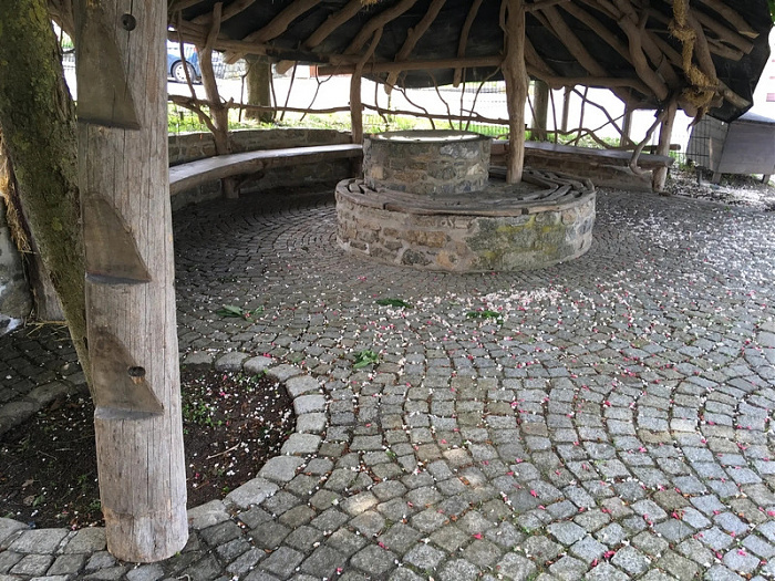 Klicke auf die Grafik für eine vergrößerte Ansicht  Name: Stelzendorf Unterstand Dorfplatz 5_kl.jpg Ansichten: 0 Größe: 231,5 KB ID: 3201200
