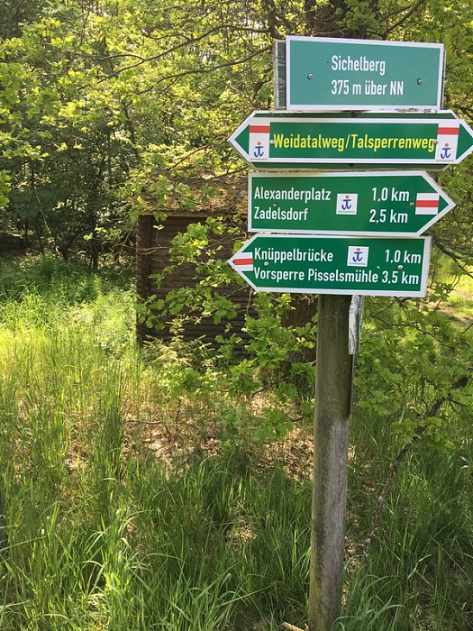 Klicke auf die Grafik für eine vergrößerte Ansicht

Name: Sichelberghütte 3_kl.jpg
Ansichten: 117
Größe: 277,9 KB
ID: 3201224
