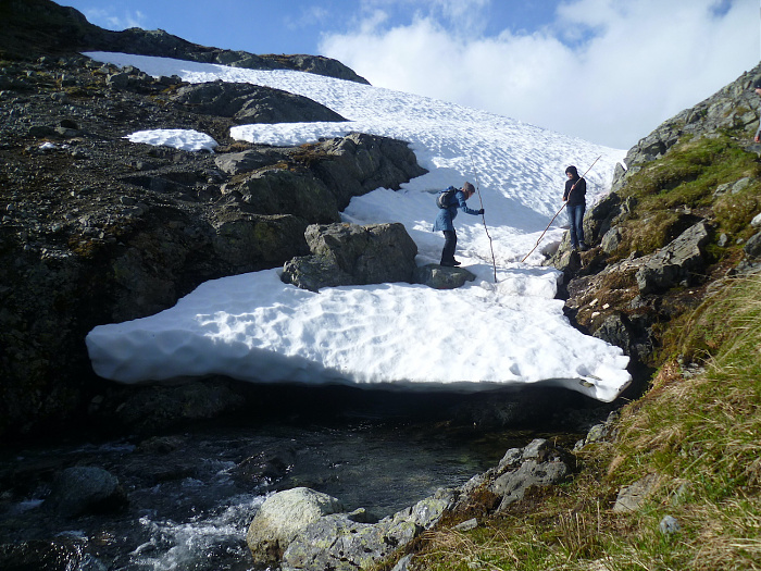 Klicke auf die Grafik für eine vergrößerte Ansicht

Name: Schneebrücke_Jotunheimen.jpg
Ansichten: 556
Größe: 562,1 KB
ID: 3202474