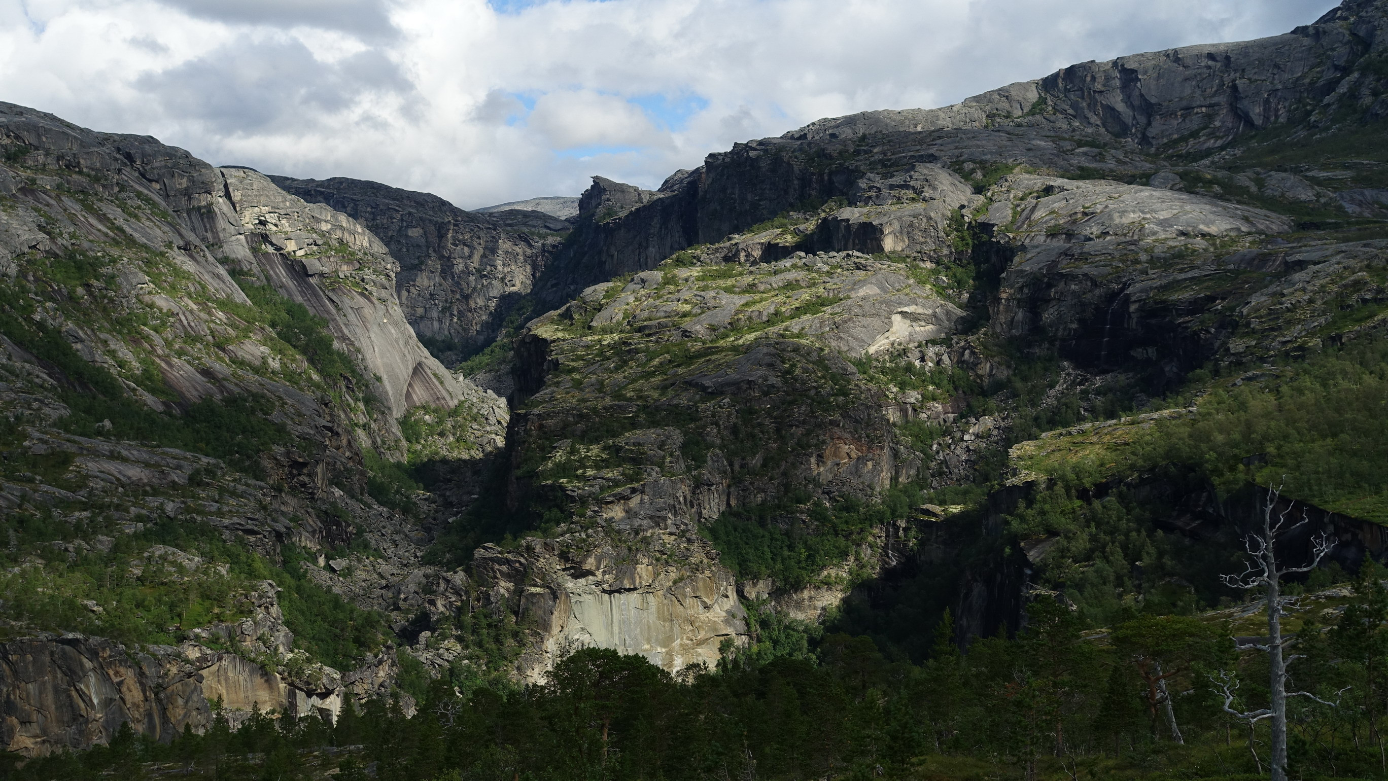 Klicke auf die Grafik für eine vergrößerte Ansicht  Name: 2023 Fjords 033.jpg Ansichten: 1 Größe: 1,30 MB ID: 3221181