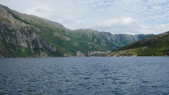 Klicke auf die Grafik für eine vergrößerte Ansicht

Name: Norwegen081klein.jpg
Ansichten: 1351
Größe: 2,78 MB
ID: 3221343