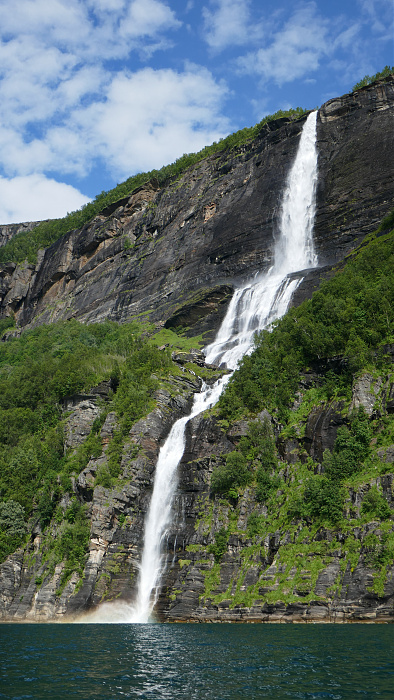 Klicke auf die Grafik für eine vergrößerte Ansicht

Name: Norwegen072.jpg
Ansichten: 1320
Größe: 2,61 MB
ID: 3221922
