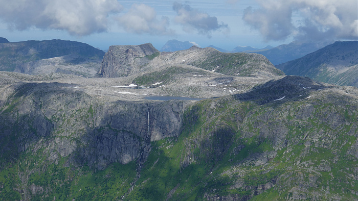 Klicke auf die Grafik für eine vergrößerte Ansicht

Name: Norwegen036.jpg
Ansichten: 1292
Größe: 2,80 MB
ID: 3221940