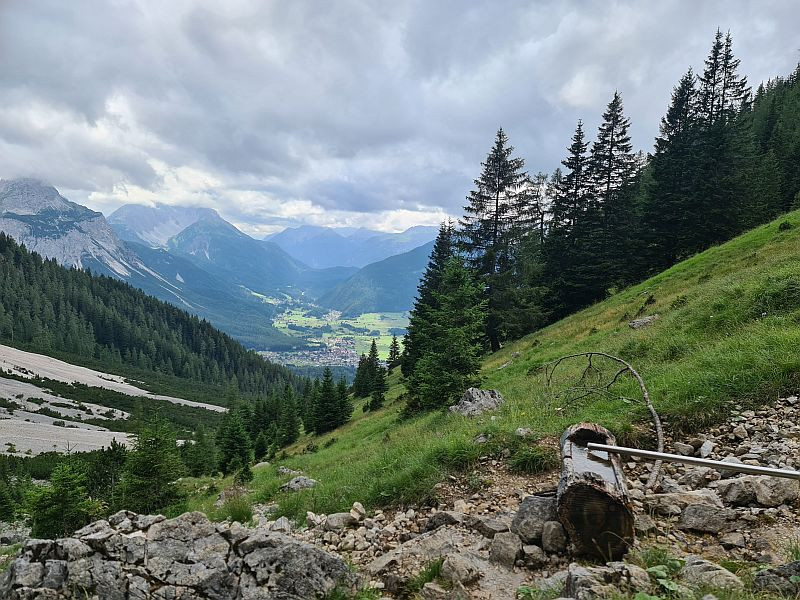 Klicke auf die Grafik für eine vergrößerte Ansicht  Name: 200 Wiesbrunnen 01.jpg Ansichten: 0 Größe: 205,2 KB ID: 3226416