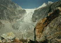 Klicke auf die Grafik für eine vergrößerte Ansicht

Name: 1982 glacier pre de bar.jpg
Ansichten: 970
Größe: 201,9 KB
ID: 3234971