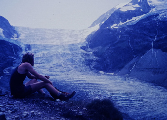 Klicke auf die Grafik für eine vergrößerte Ansicht

Name: 1987 3 turtmanngletscher.jpg
Ansichten: 618
Größe: 2,77 MB
ID: 3238057