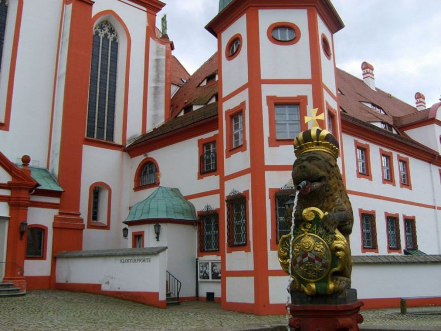 Klicke auf die Grafik für eine vergrößerte Ansicht

Name: 08_St_Marienstern.jpg
Ansichten: 150
Größe: 160,6 KB
ID: 3283059