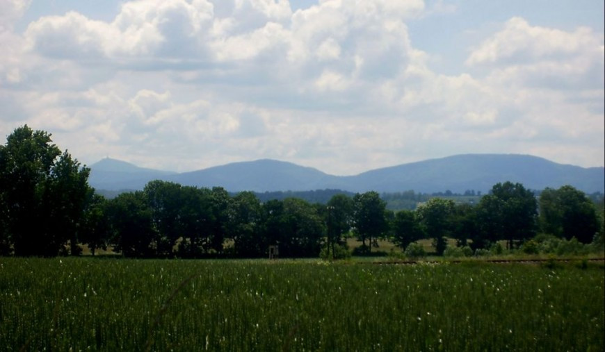 Klicke auf die Grafik für eine vergrößerte Ansicht

Name: 75_Blick_Isergebirge.jpg
Ansichten: 143
Größe: 91,3 KB
ID: 3283080