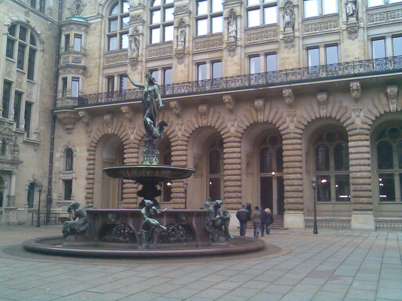 Klicke auf die Grafik für eine vergrößerte Ansicht

Name: Rathaus.jpg
Ansichten: 141
Größe: 479,3 KB
ID: 3283813