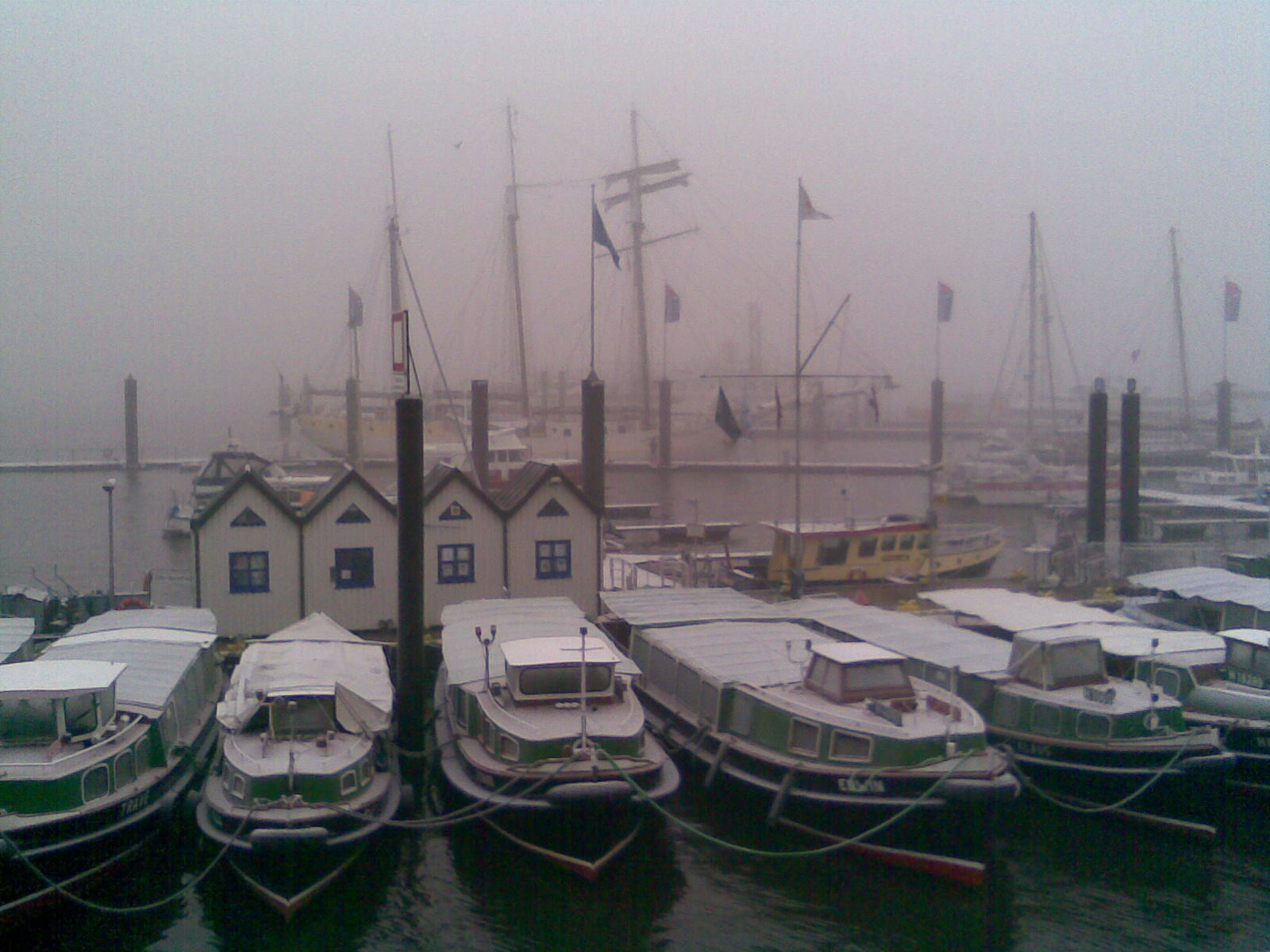 Klicke auf die Grafik für eine vergrößerte Ansicht

Name: Hafen.jpg
Ansichten: 137
Größe: 367,6 KB
ID: 3283968