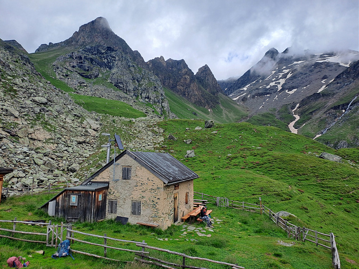 Klicke auf die Grafik für eine vergrößerte Ansicht  Name: Sterzinger-Huette-2348m.jpg Ansichten: 0 Größe: 1,39 MB ID: 3284830