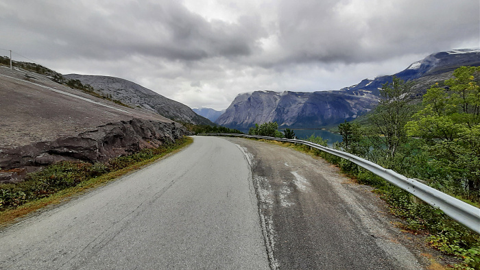 Klicke auf die Grafik für eine vergrößerte Ansicht

Name: 2022-09 Lappland, Skjomen - Storå, 008.jpg
Ansichten: 700
Größe: 661,4 KB
ID: 3293448