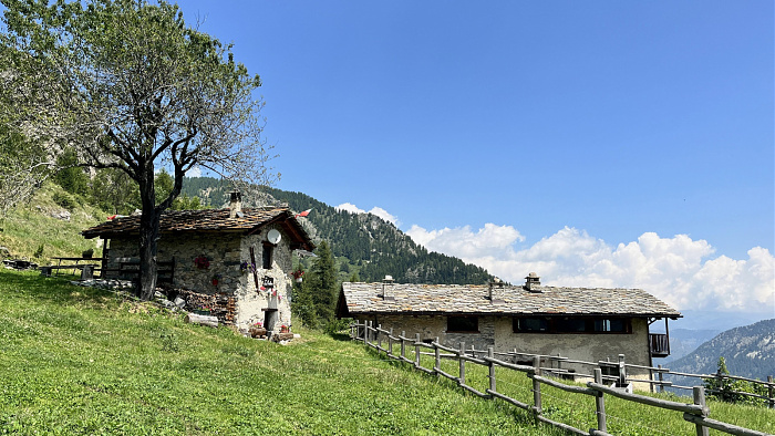 Klicke auf die Grafik für eine vergrößerte Ansicht  Name: Westalpen 07.jpg Ansichten: 57 Größe: 800,7 KB ID: 3295259