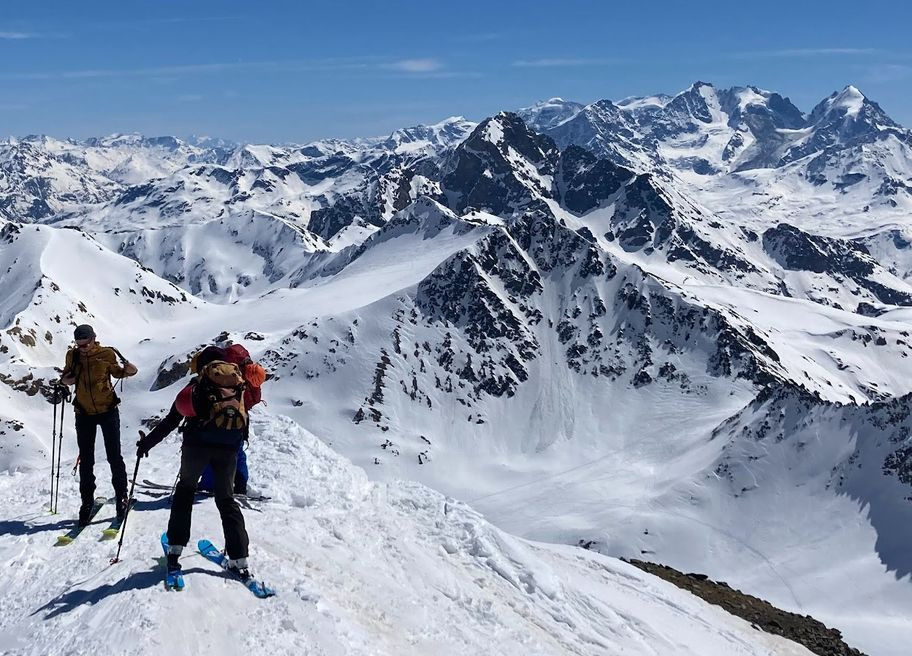 Klicke auf die Grafik für eine vergrößerte Ansicht  Name: Tschima da Flix mit Blick auf Bergsturz nahe Piz Bernina.jpg Ansichten: 4 Größe: 208,3 KB ID: 3301215