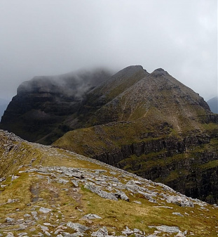 Klicke auf die Grafik für eine vergrößerte Ansicht

Name: Liathach_202206.jpg
Ansichten: 158
Größe: 244,0 KB
ID: 3310783