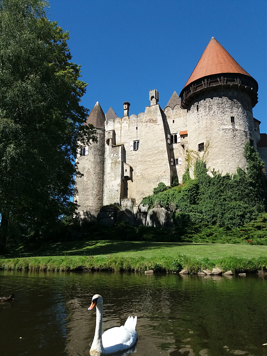 Klicke auf die Grafik für eine vergrößerte Ansicht  Name: Heidenreichstein Burg.jpg Ansichten: 0 Größe: 631,2 KB ID: 3329245