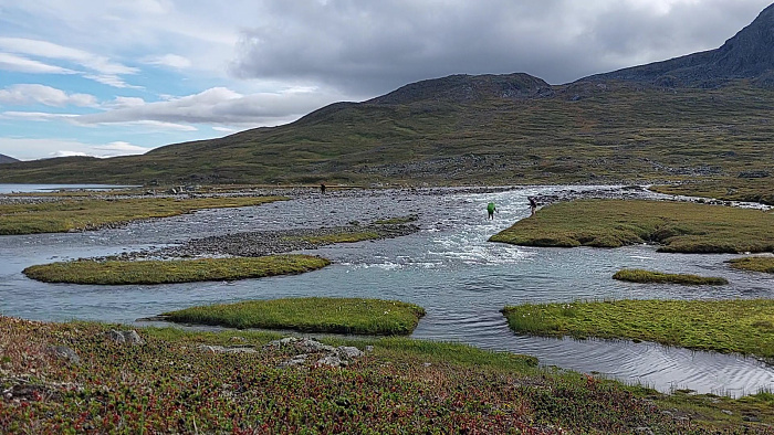 Klicke auf die Grafik für eine vergrößerte Ansicht

Name: 2024-08 Sarek und Nordkalottleden, 170 - frame at 0m3s.jpg
Ansichten: 416
Größe: 776,3 KB
ID: 3331622