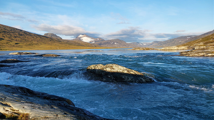 Klicke auf die Grafik für eine vergrößerte Ansicht

Name: 2024-08 Sarek und Nordkalottleden, 154 verkleinert.jpg
Ansichten: 289
Größe: 710,6 KB
ID: 3331628