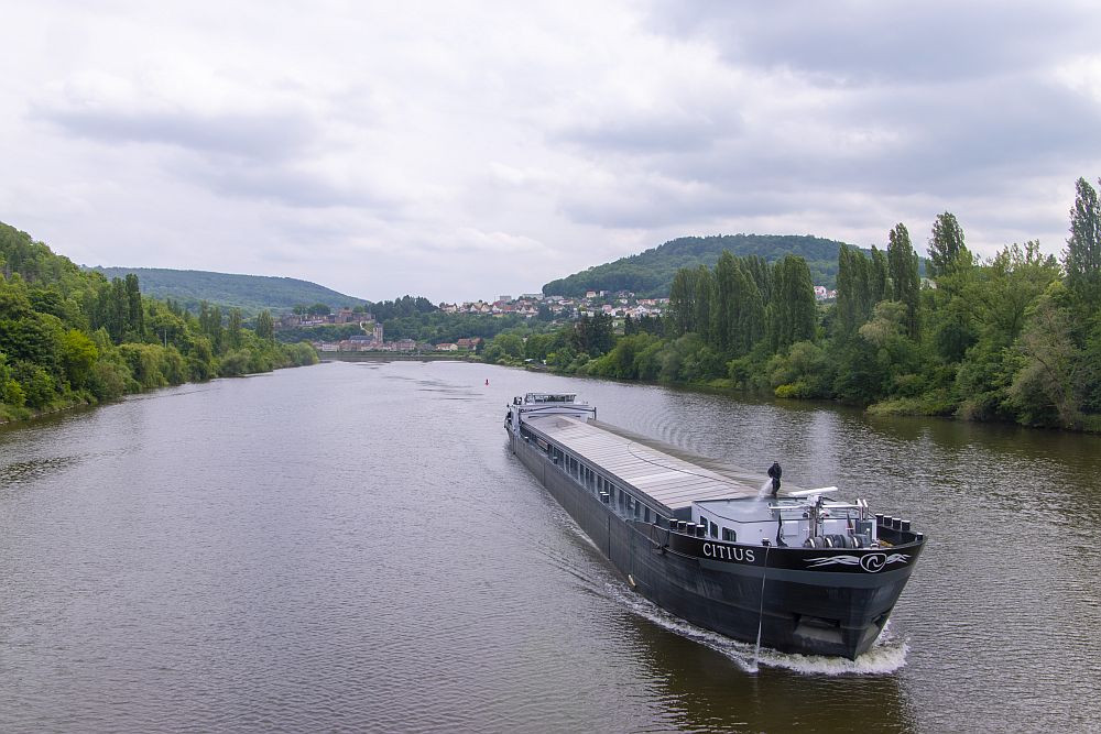 Klicke auf die Grafik für eine vergrößerte Ansicht  Name: 14 Blick von der Pont de Rettel auf Sierk-les-Bains.jpg Ansichten: 0 Größe: 185,6 KB ID: 3336813