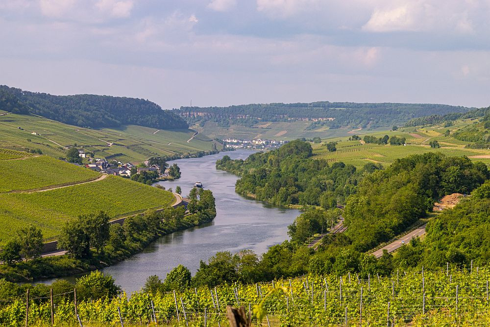 Klicke auf die Grafik für eine vergrößerte Ansicht  Name: 22 Die Mosel bei Wincheringen.jpg Ansichten: 0 Größe: 312,2 KB ID: 3336822