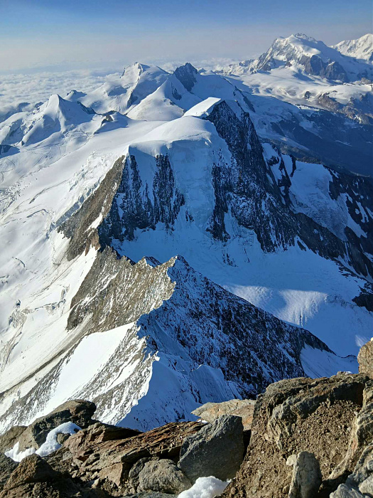 Klicke auf die Grafik für eine vergrößerte Ansicht  Name: 20250807_081001_taeschhorn-suedgrat.jpg Ansichten: 0 Größe: 889,7 KB ID: 3338341