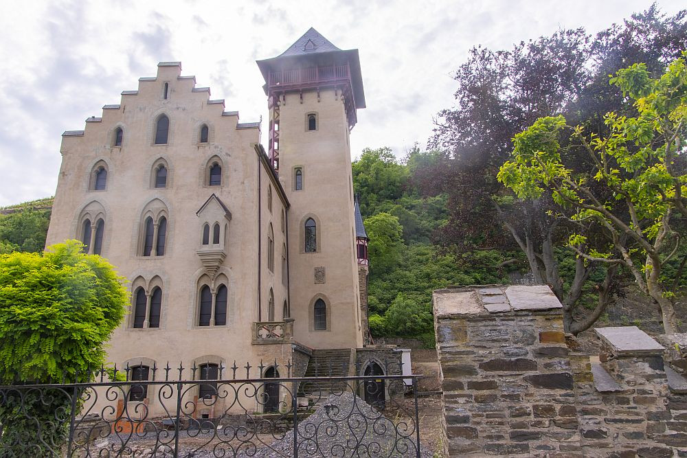 Klicke auf die Grafik für eine vergrößerte Ansicht  Name: 20 Schloss Liebig.jpg Ansichten: 0 Größe: 284,1 KB ID: 3341735