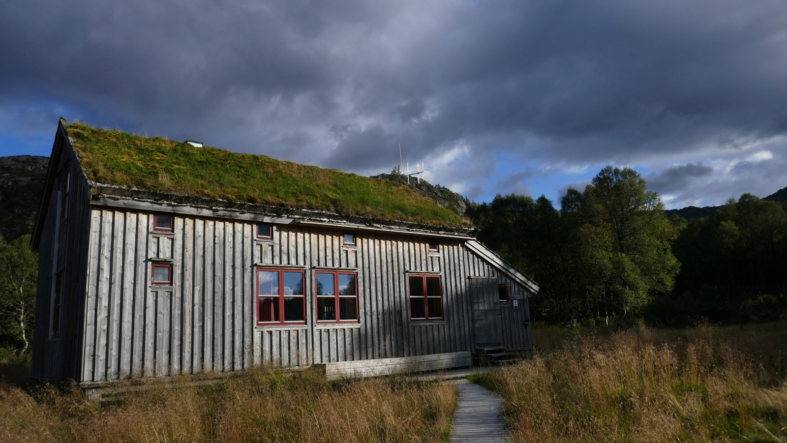 Klicke auf die Grafik für eine vergrößerte Ansicht

Name: Norge2025_aug21-28.jpg
Ansichten: 248
Größe: 585,9 KB
ID: 3344284