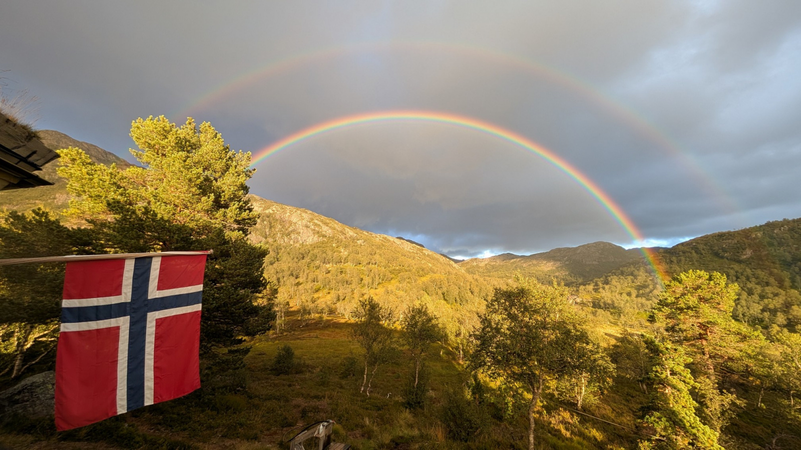 Klicke auf die Grafik für eine vergrößerte Ansicht

Name: Norge2025_aug22-15.jpg
Ansichten: 252
Größe: 601,1 KB
ID: 3344303