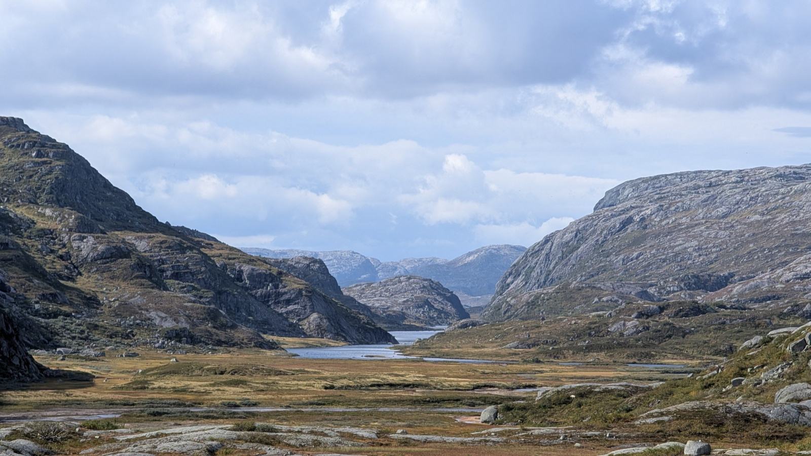 Klicke auf die Grafik für eine vergrößerte Ansicht

Name: Norge2025_aug28-13.jpg
Ansichten: 241
Größe: 587,0 KB
ID: 3344322