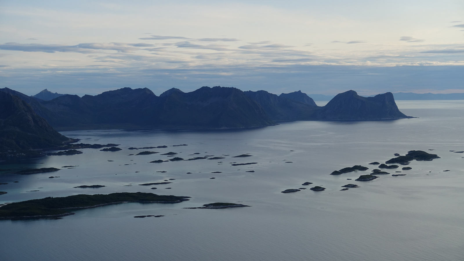 Klicke auf die Grafik für eine vergrößerte Ansicht

Name: 2025 Norge 0025_resize.jpg
Ansichten: 588
Größe: 316,2 KB
ID: 3345591