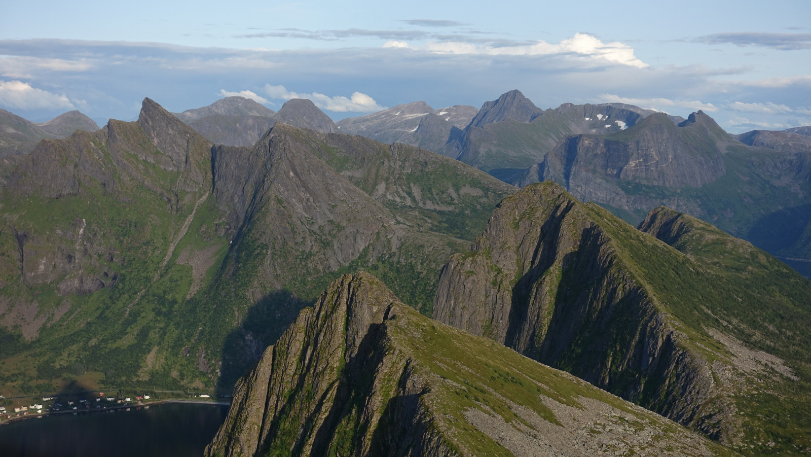 Klicke auf die Grafik für eine vergrößerte Ansicht

Name: 2025 Norge 0024_resize.jpg
Ansichten: 612
Größe: 626,9 KB
ID: 3345593