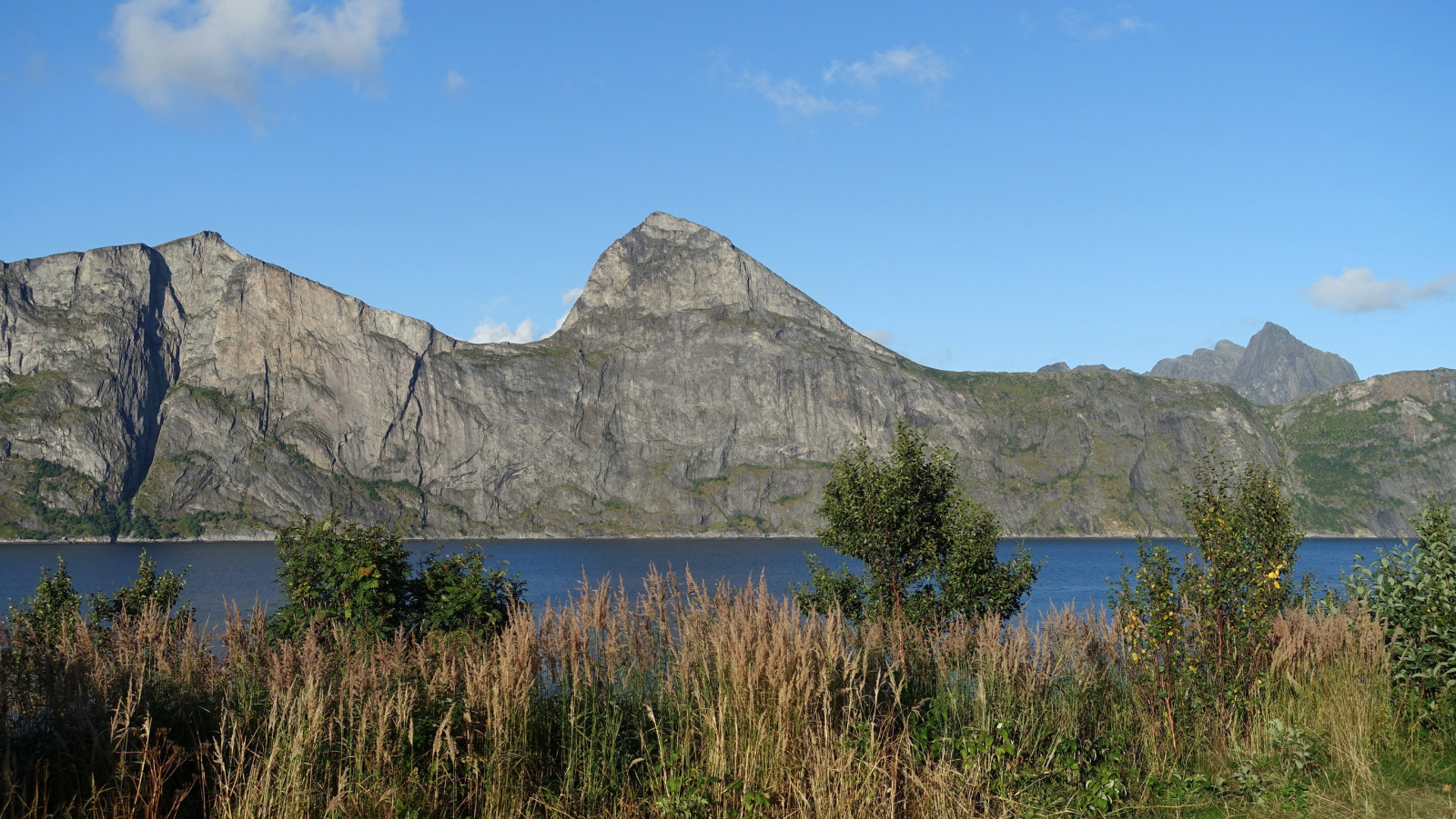 Klicke auf die Grafik für eine vergrößerte Ansicht

Name: 2025 Norge 0034_resize-1.jpg
Ansichten: 617
Größe: 758,9 KB
ID: 3345626